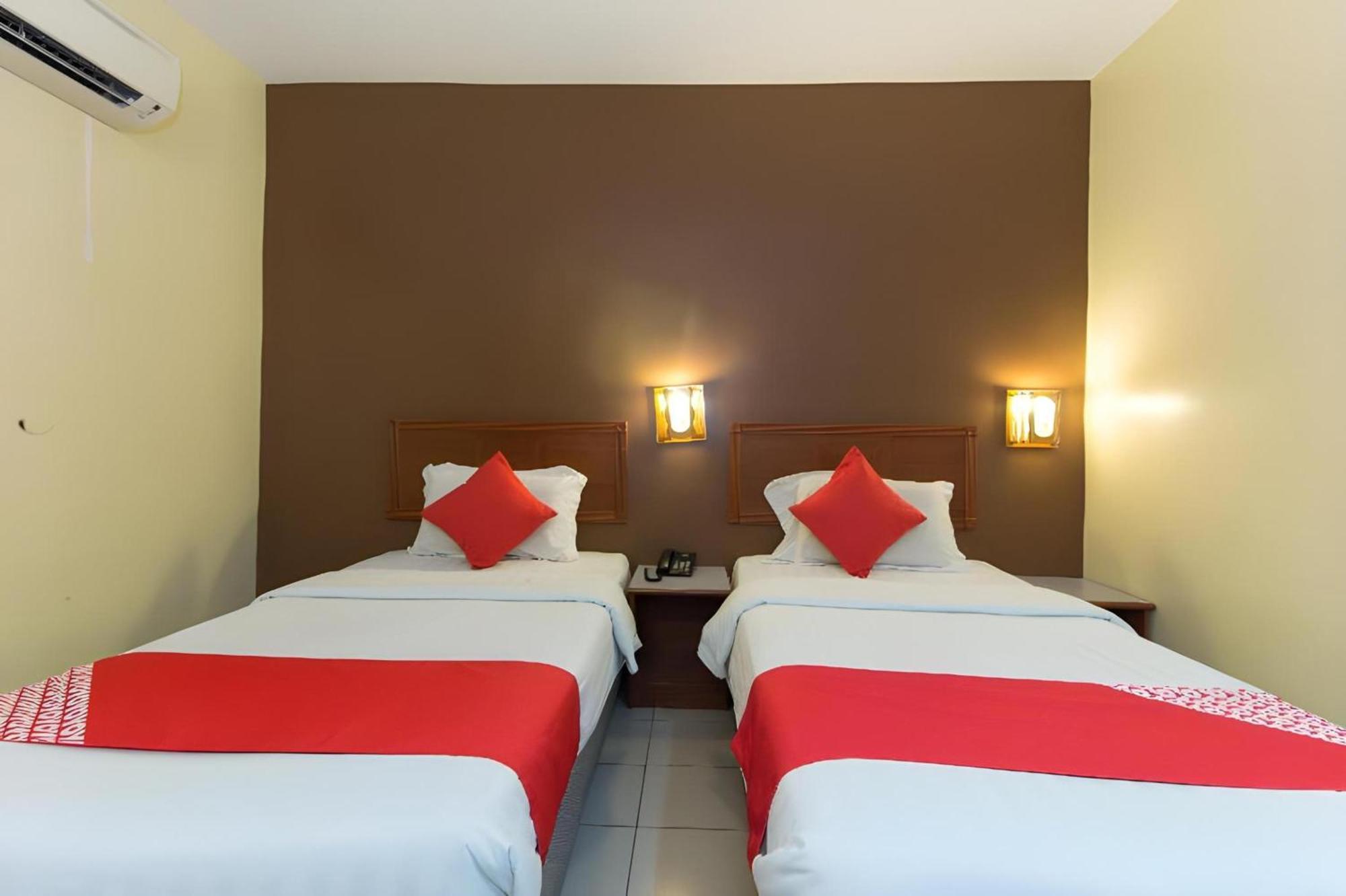 Super Oyo 447 Comfort Hotel Meru กลัง ภายนอก รูปภาพ
