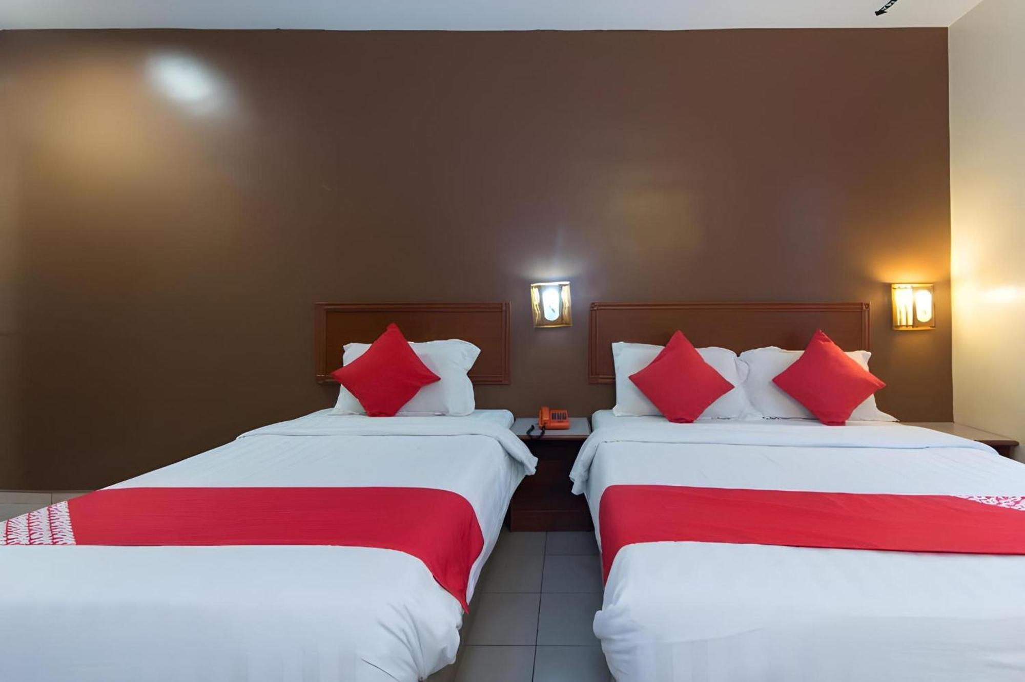 Super Oyo 447 Comfort Hotel Meru กลัง ภายนอก รูปภาพ