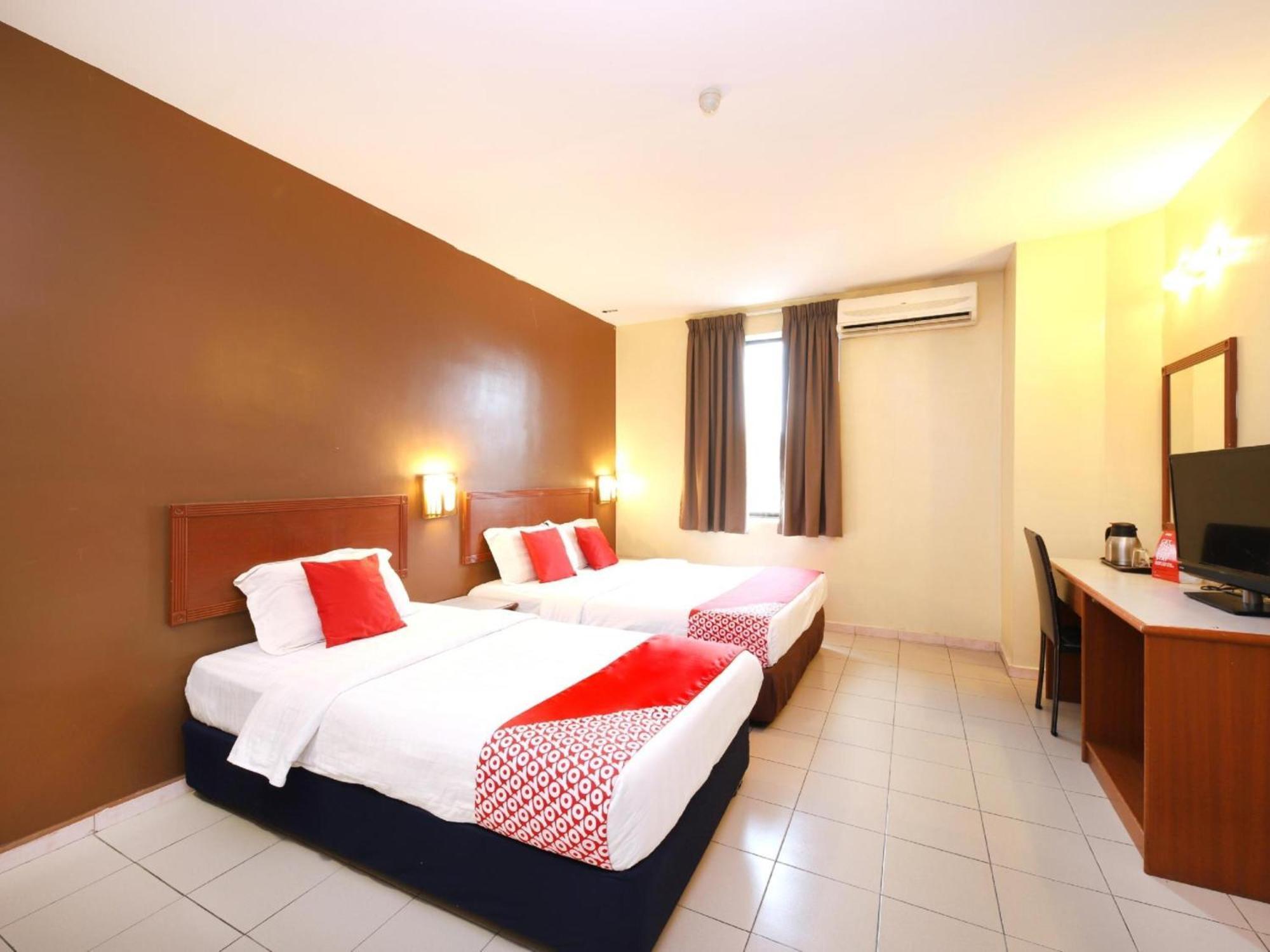 Super Oyo 447 Comfort Hotel Meru กลัง ภายนอก รูปภาพ