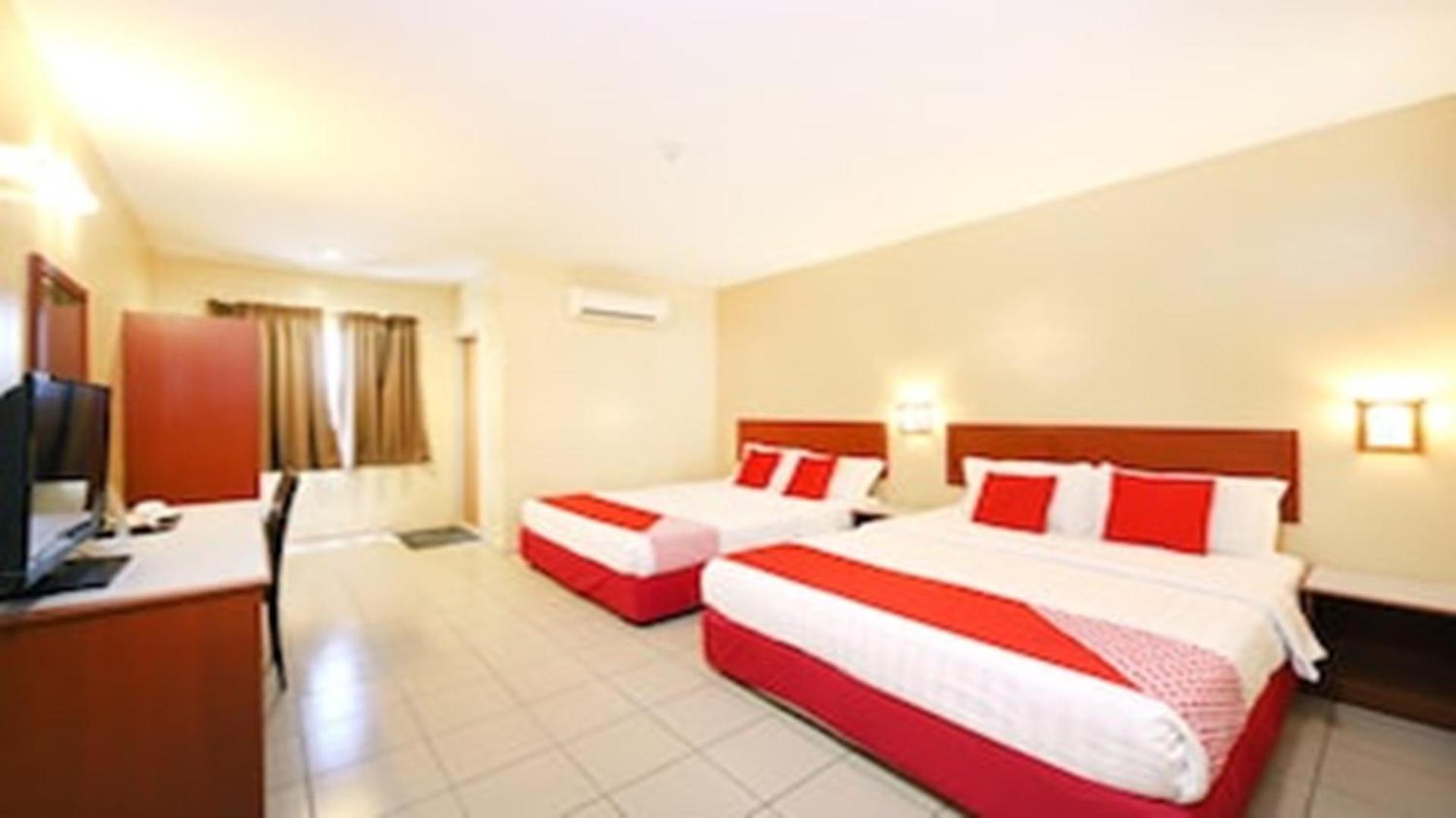 Super Oyo 447 Comfort Hotel Meru กลัง ภายนอก รูปภาพ